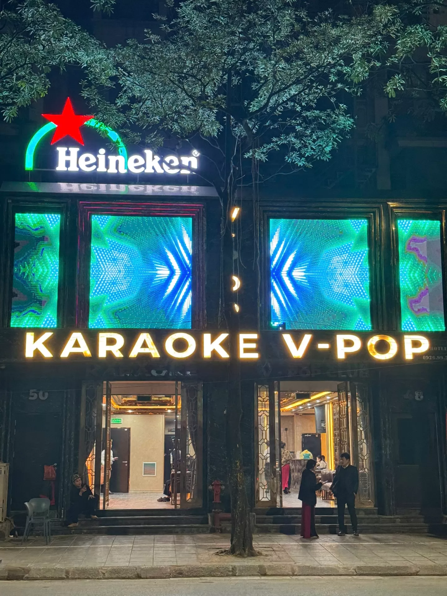 V Pop - 50 Trung Hòa